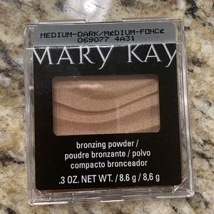 Mary Kay Bronzing Powder Medium Dark